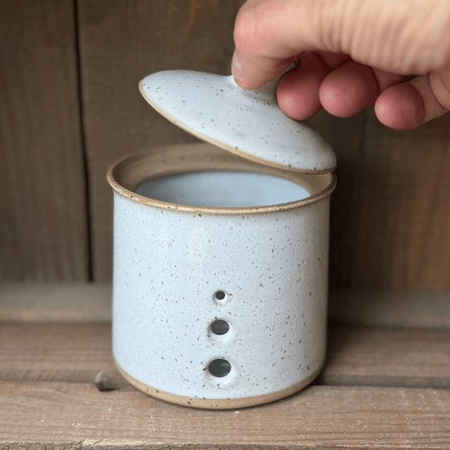 Garlic Keeper Speckled White 